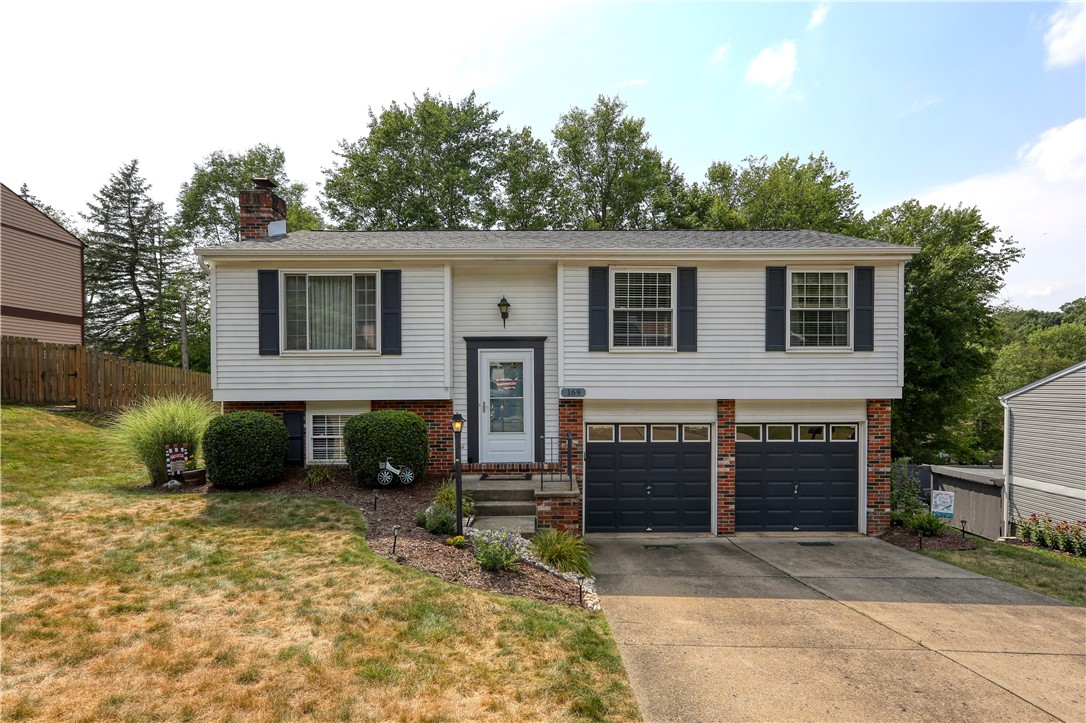 North Fayette, Pennsylvania 15126, United States, 3 Bedrooms Bedrooms, ,2 BathroomsBathrooms,Residential,Pending,50818