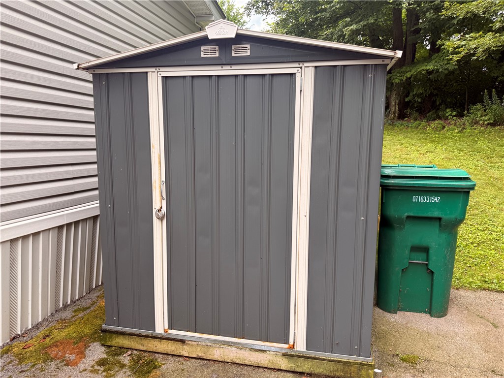318 Nickel Ln