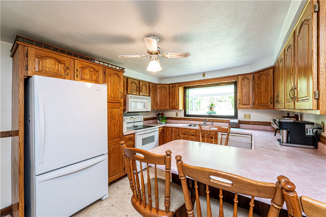 Youngwood, Pennsylvania 15697, United States, 3 Bedrooms Bedrooms, ,2 BathroomsBathrooms,Residential,Active,160223