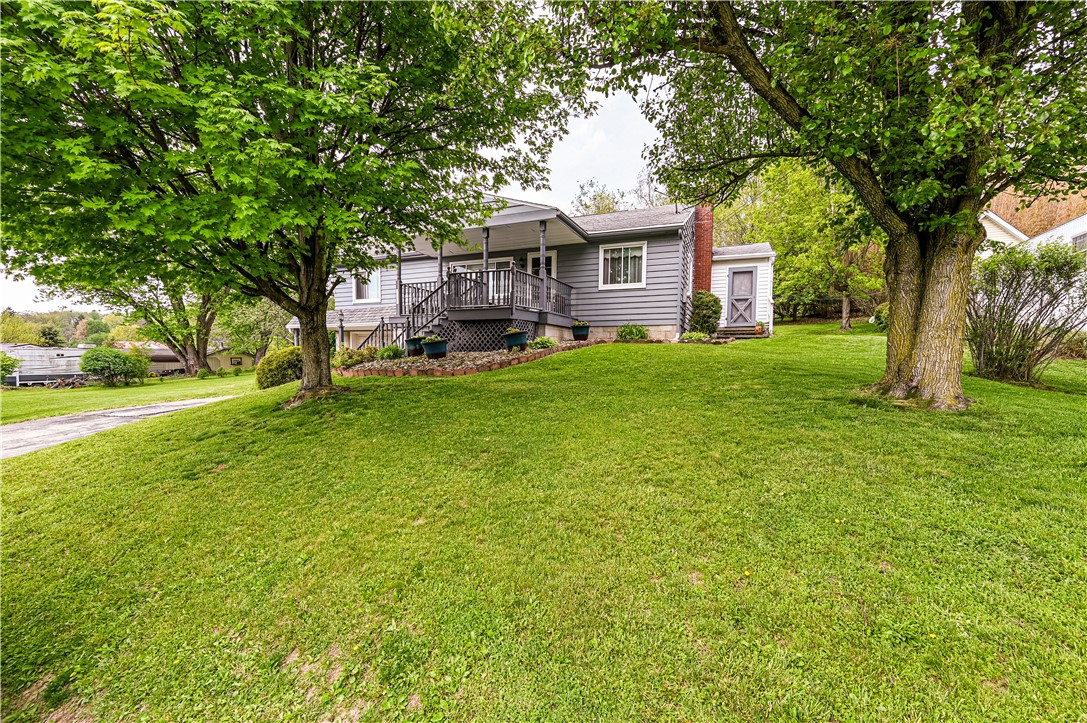 Youngwood, Pennsylvania 15697, United States, 3 Bedrooms Bedrooms, ,2 BathroomsBathrooms,Residential,Active,160223