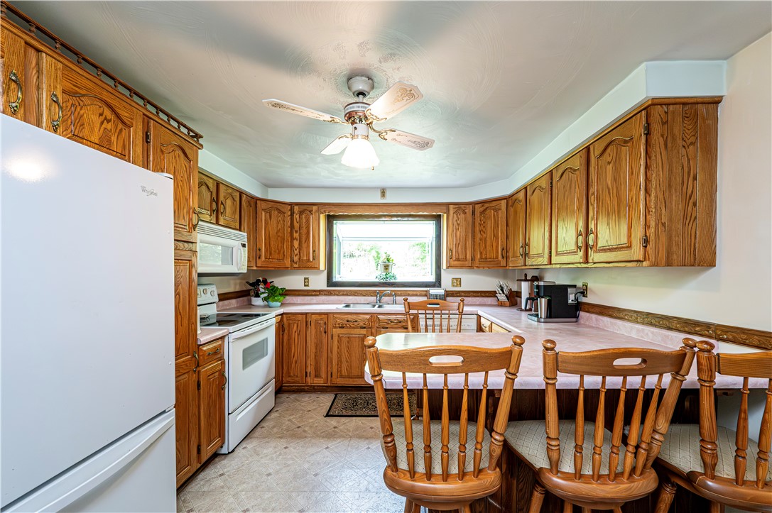 Youngwood, Pennsylvania 15697, United States, 3 Bedrooms Bedrooms, ,2 BathroomsBathrooms,Residential,Active,160223