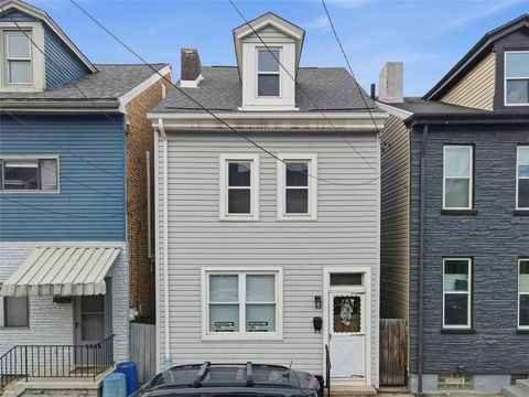 Photo of 5237 Carnegie St, Pittsburgh, PA 15201 (MLS # 1733208)