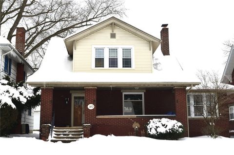 Photo of 140 Case Ave, Sharon, PA 16146 (MLS # 1738517)