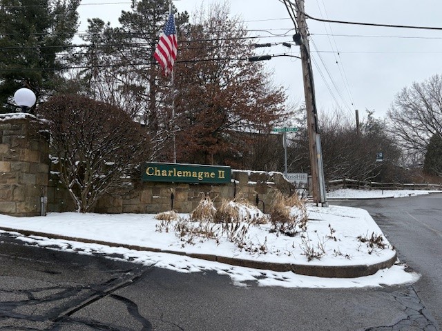 3302 Charlemagne Cir