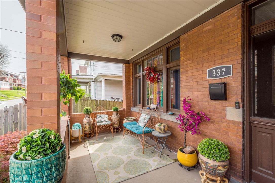 337 W College Street