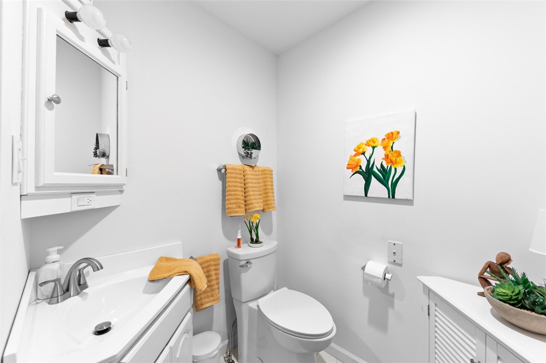 Dunbar Twp, Pennsylvania 15425, United States, 4 Bedrooms Bedrooms, ,5 BathroomsBathrooms,Residential,Active,235123