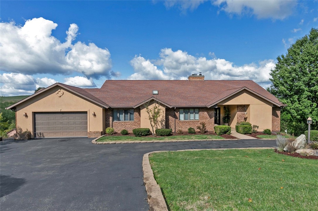 Dunbar Twp, Pennsylvania 15425, United States, 4 Bedrooms Bedrooms, ,5 BathroomsBathrooms,Residential,Active,235123