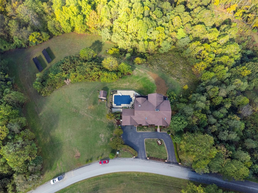 Dunbar Twp, Pennsylvania 15425, United States, 4 Bedrooms Bedrooms, ,5 BathroomsBathrooms,Residential,Active,235123