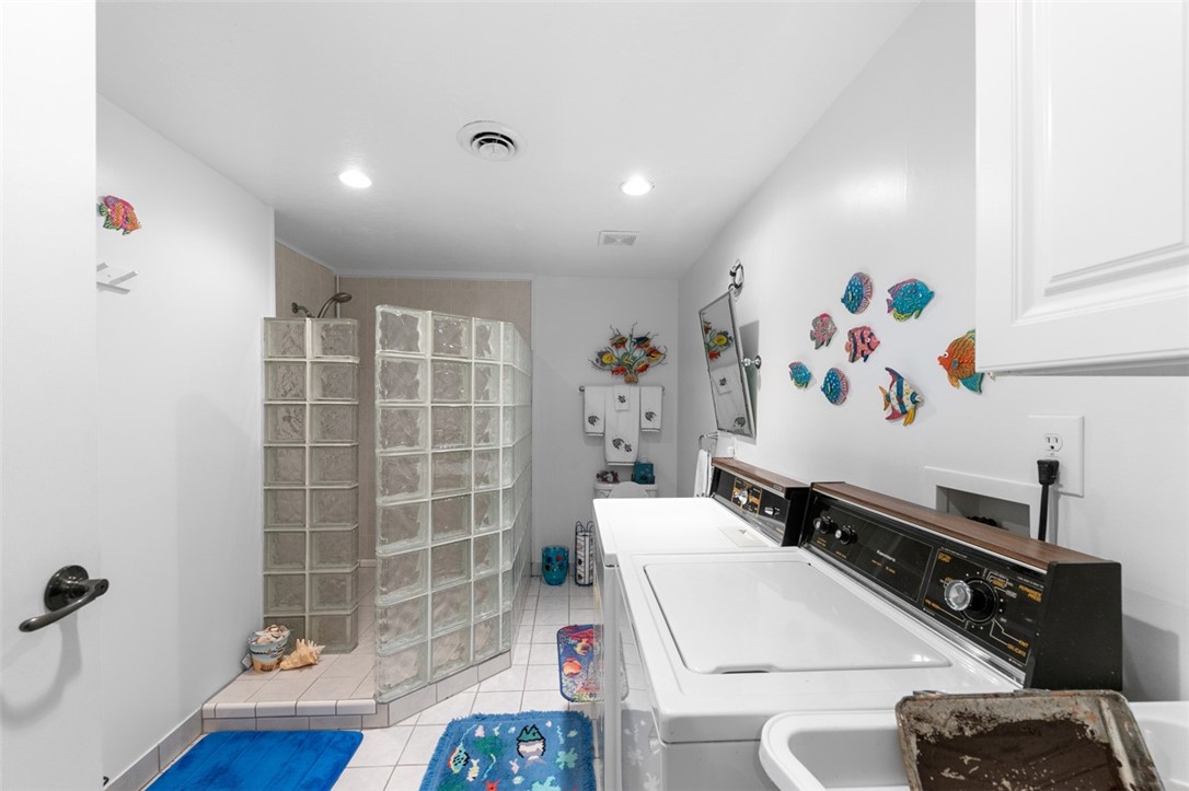 Dunbar Twp, Pennsylvania 15425, United States, 4 Bedrooms Bedrooms, ,5 BathroomsBathrooms,Residential,Active,235123