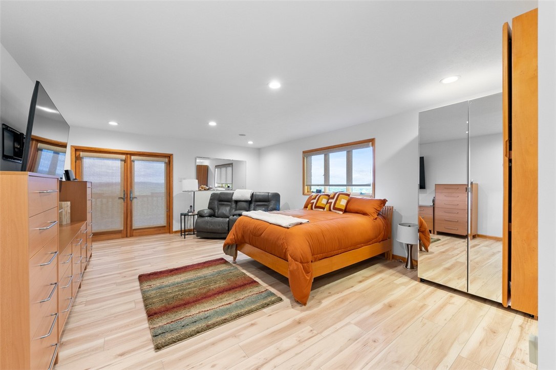 Dunbar Twp, Pennsylvania 15425, United States, 4 Bedrooms Bedrooms, ,5 BathroomsBathrooms,Residential,Active,235123