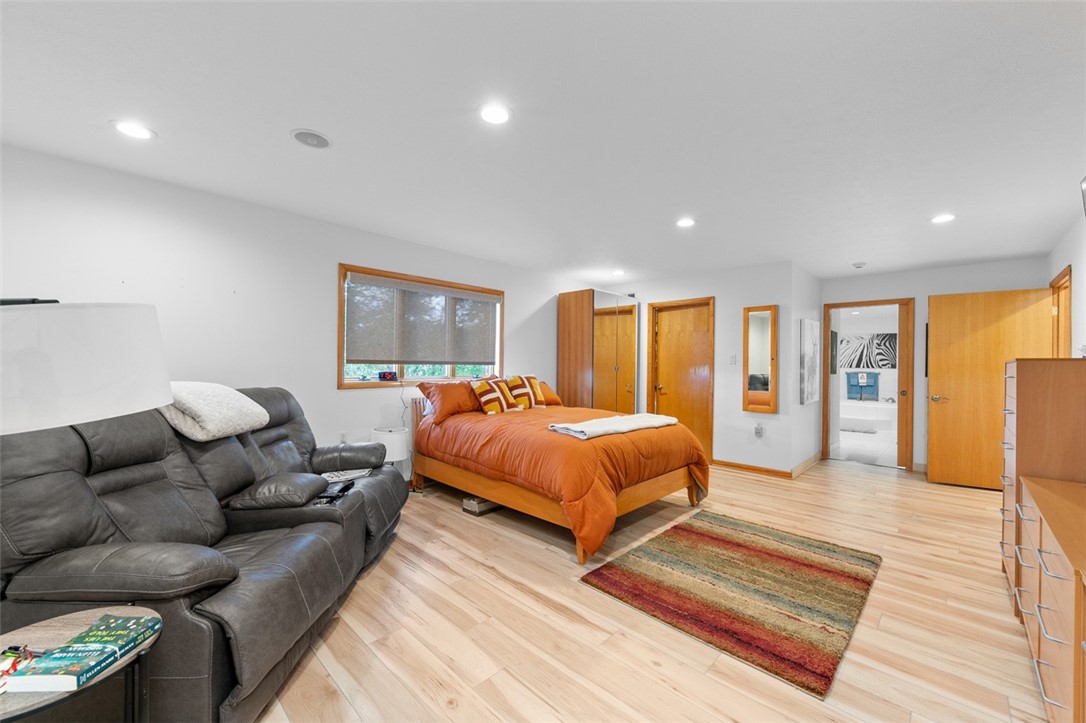 Dunbar Twp, Pennsylvania 15425, United States, 4 Bedrooms Bedrooms, ,5 BathroomsBathrooms,Residential,Active,235123