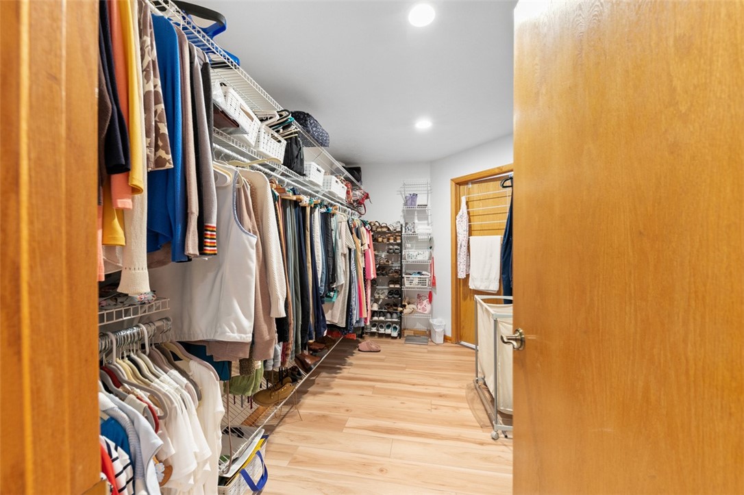 Dunbar Twp, Pennsylvania 15425, United States, 4 Bedrooms Bedrooms, ,5 BathroomsBathrooms,Residential,Active,235123