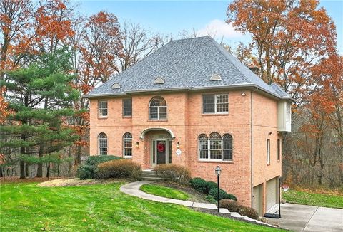 1613 Amicitia Ln Franklin Park PA 15143