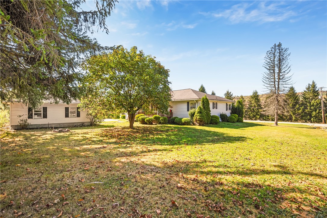 Summit Twp, Pennsylvania 15552, United States, 2 Bedrooms Bedrooms, ,1 BathroomBathrooms,Residential,Contingent,226279