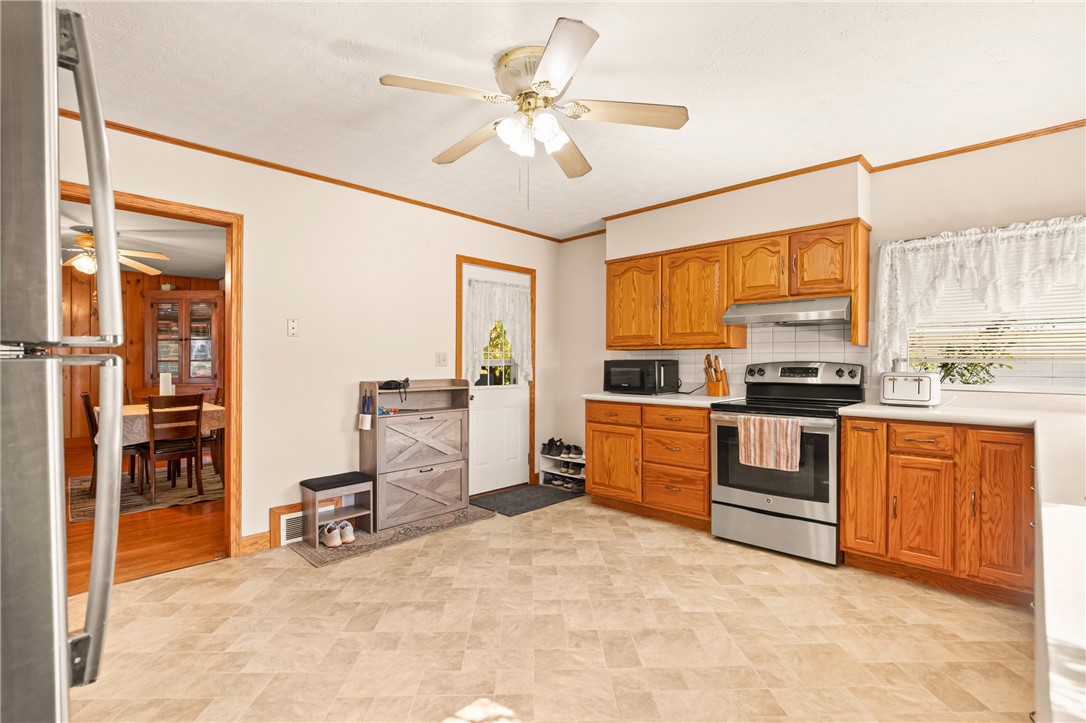 Summit Twp, Pennsylvania 15552, United States, 2 Bedrooms Bedrooms, ,1 BathroomBathrooms,Residential,Contingent,226279