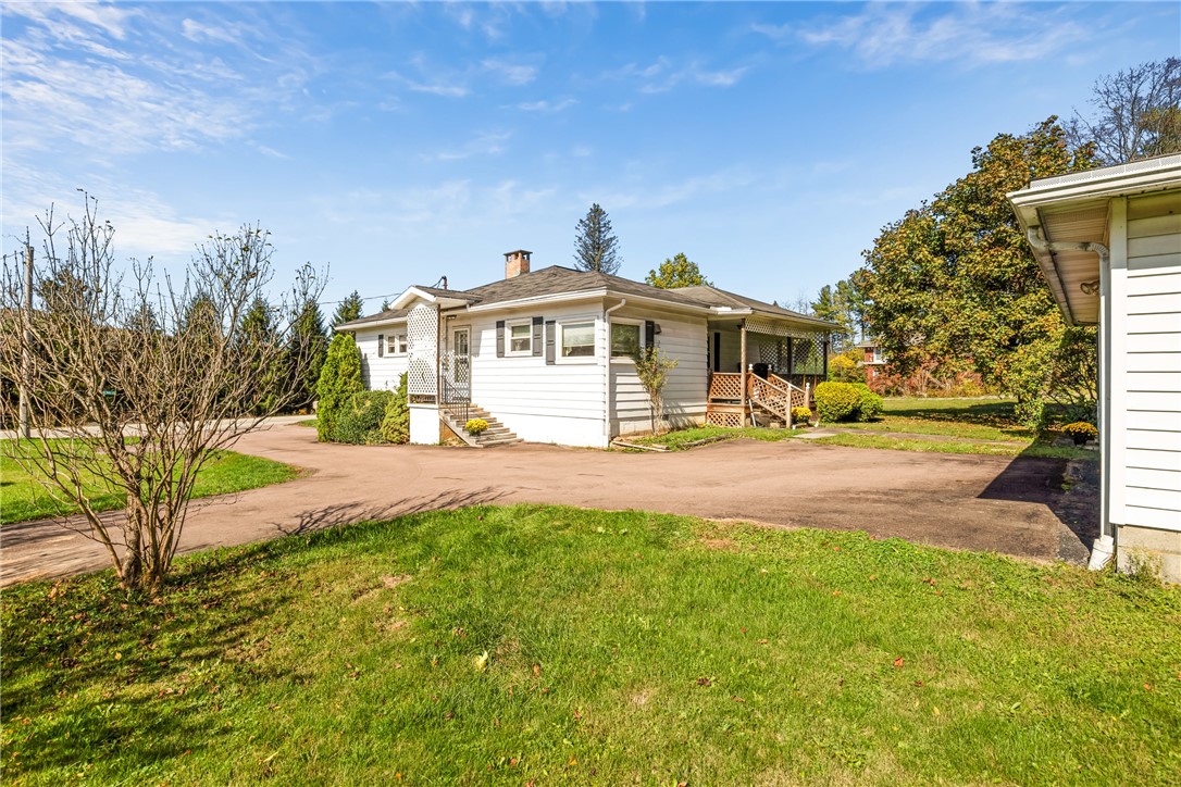 Summit Twp, Pennsylvania 15552, United States, 2 Bedrooms Bedrooms, ,1 BathroomBathrooms,Residential,Contingent,226279