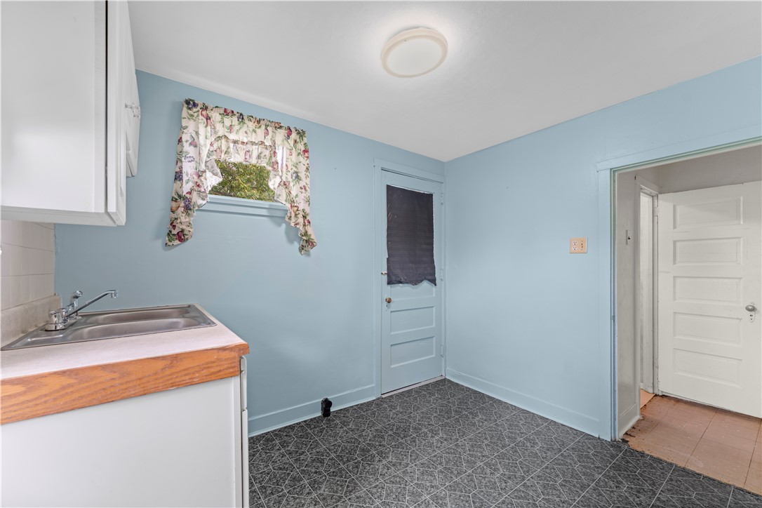 Summit Twp, Pennsylvania 16002, United States, 2 Bedrooms Bedrooms, ,1 BathroomBathrooms,Residential,Pending,233889