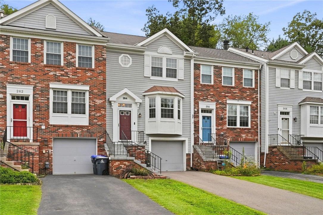 264 Clearbrook Ct