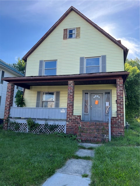 Photo of 211 Cedar Ave, Sharon, PA 16146 (MLS # 1759345)
