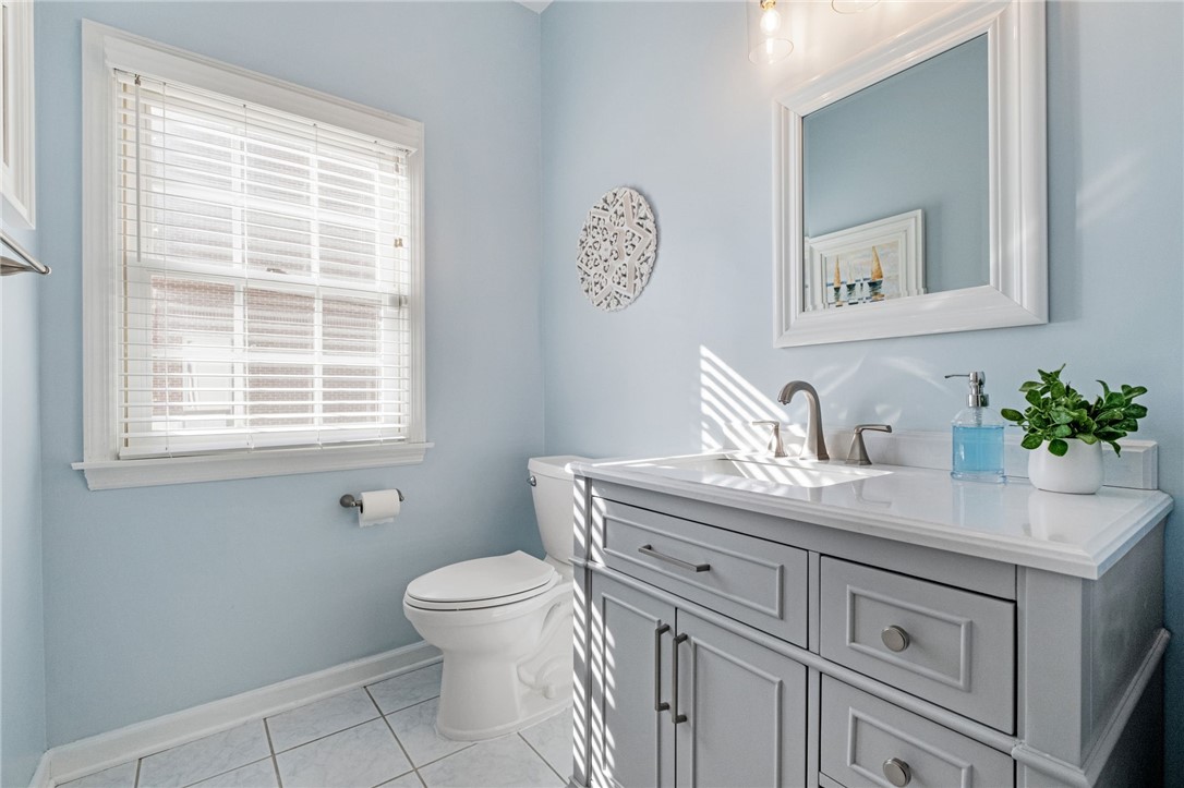 Cranberry Twp, Pennsylvania 16066, United States, 4 Bedrooms Bedrooms, ,3 BathroomsBathrooms,Residential,Pending,8440