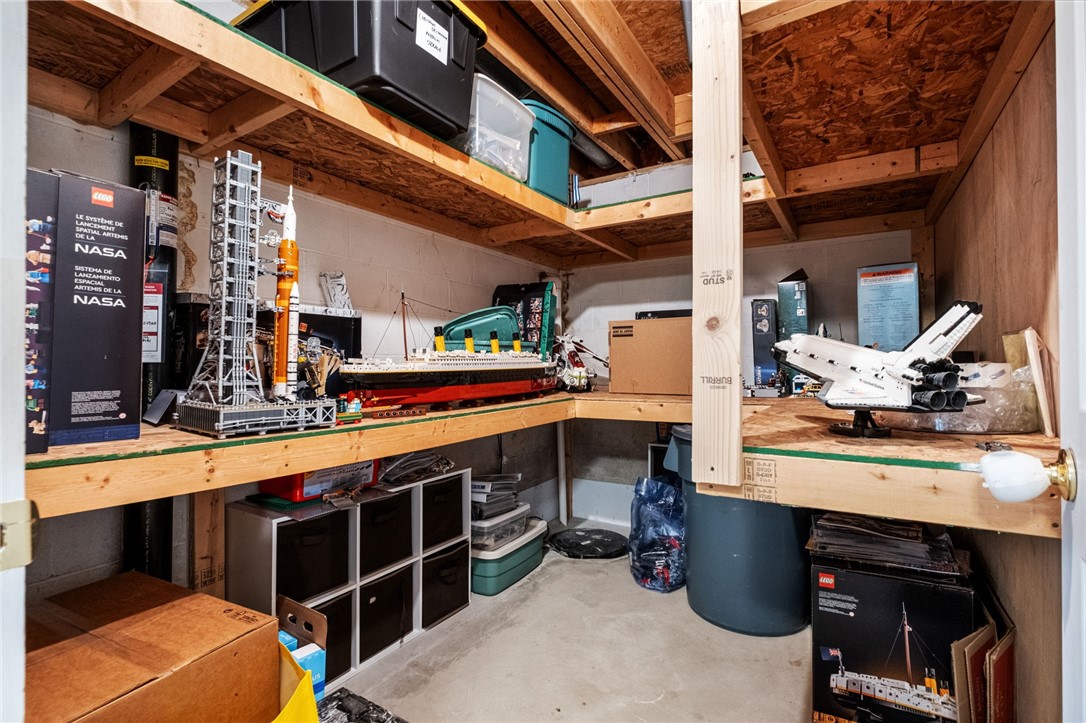 Cranberry Twp, Pennsylvania 16066, United States, 4 Bedrooms Bedrooms, ,3 BathroomsBathrooms,Residential,Pending,8440