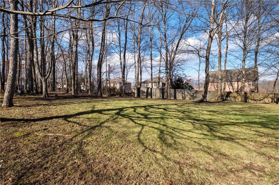 Cranberry Twp, Pennsylvania 16066, United States, 4 Bedrooms Bedrooms, ,3 BathroomsBathrooms,Residential,Pending,8440