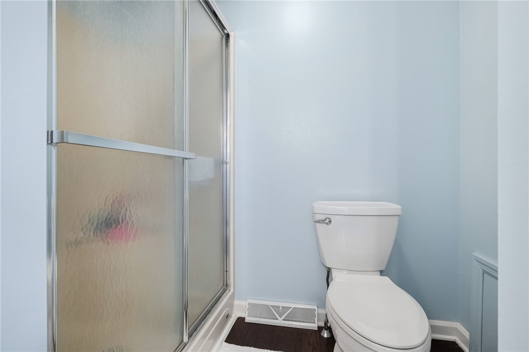 Cranberry Twp, Pennsylvania 16066, United States, 4 Bedrooms Bedrooms, ,3 BathroomsBathrooms,Residential,Pending,8440