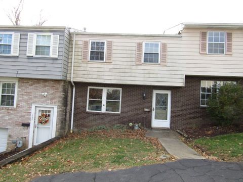 Photo of 109 Old Meadow Rd, Canonsburg, PA 15317 (MLS # 1731939)