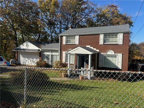 Photo of 8017 Chaske St, Penn Hills, PA 15147 (MLS # 1735472)
