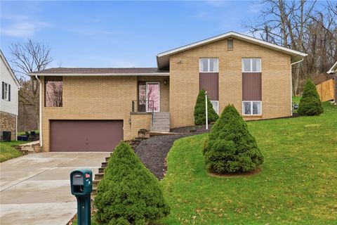 Photo of 261 Hazelwood Dr, Washington, PA 15301 (MLS # 1743981)