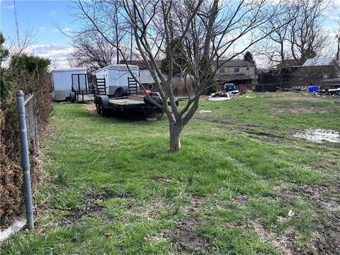 Photo of Lot #1 Blackstone St, Pittsburgh, PA 15207 (MLS # 1747941)