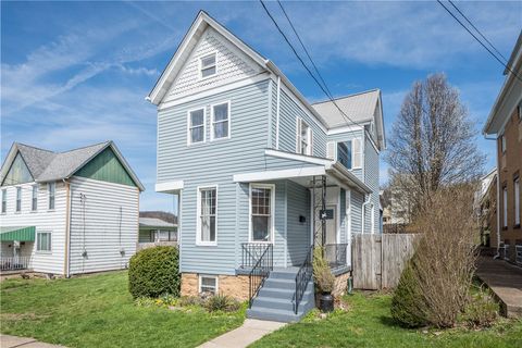 Photo of 626 7th St, Pitcairn, PA 15140 (MLS # 1745886)