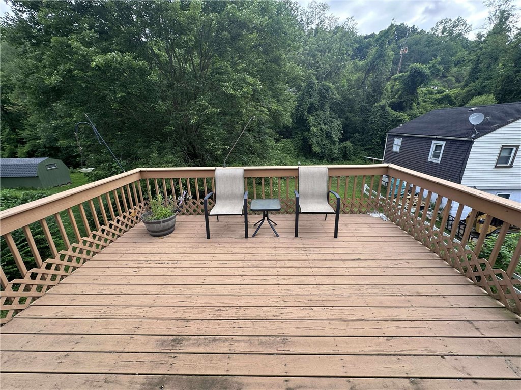 136 Whitestown Rd