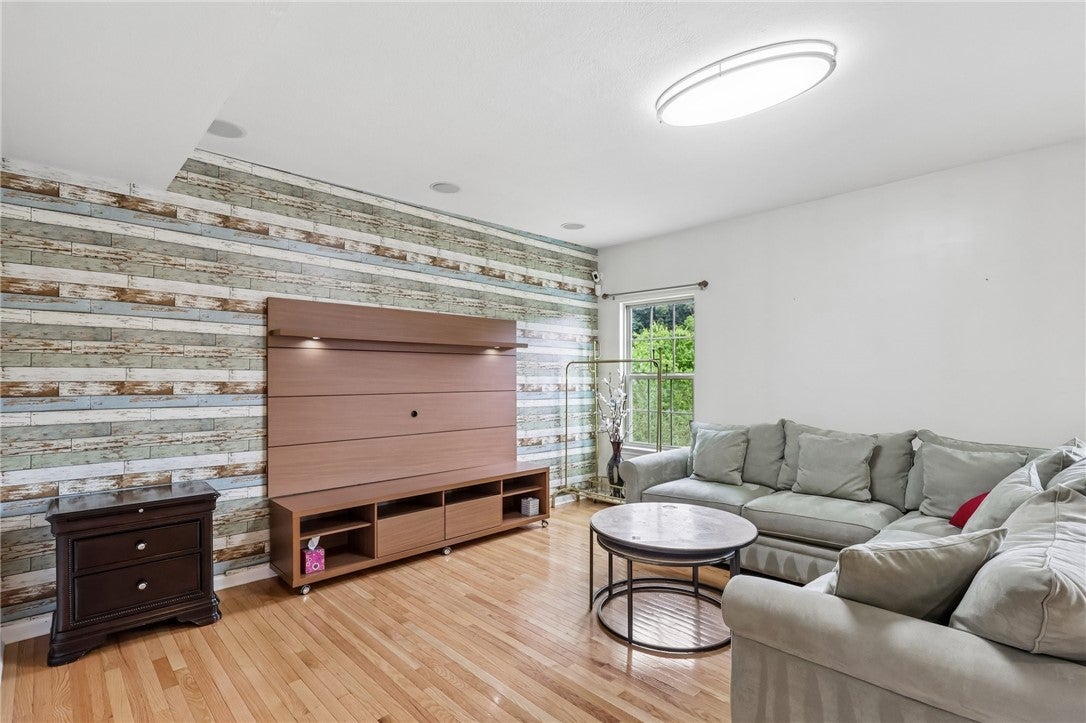 443 Isabella Court