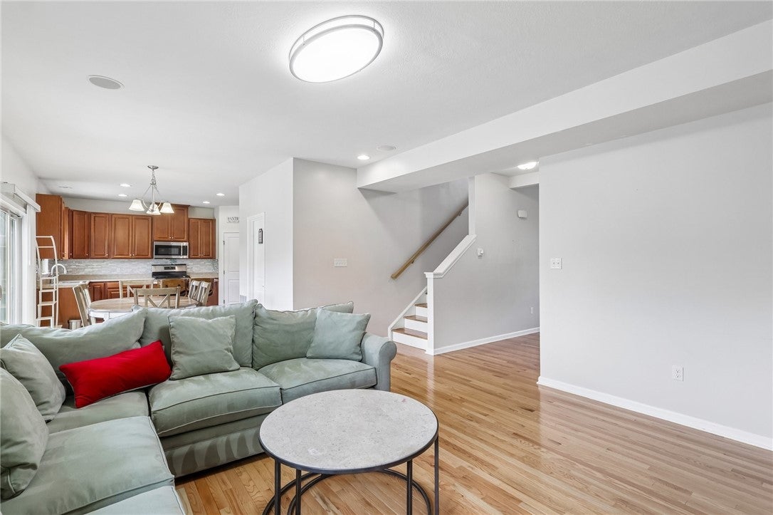 443 Isabella Court