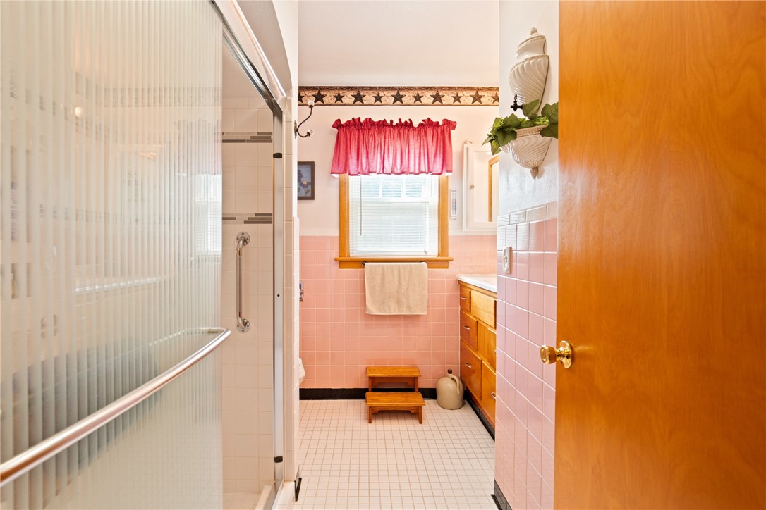 Somerset Twp, Pennsylvania 15501, United States, 3 Bedrooms Bedrooms, ,2 BathroomsBathrooms,Residential,Pending,160276