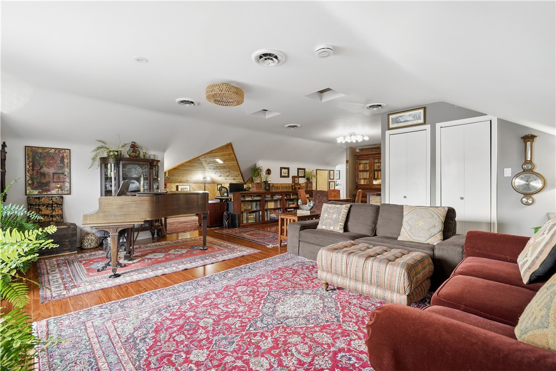 825 Morewood Ave PH2