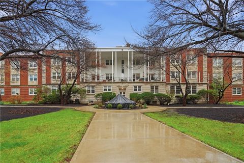 825 Morewood Ave PH2 Shadyside PA 15213