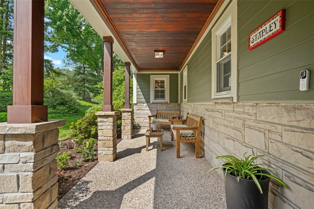 200 Warwick Dr