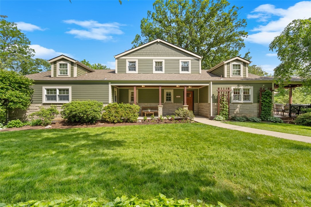 200 Warwick Dr