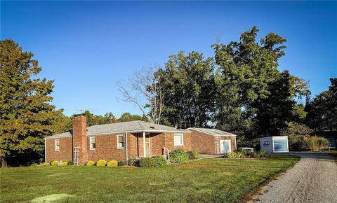 Photo of 237 W Stoney Batter Rd, Prospect, PA 16052 (MLS # 1724275)