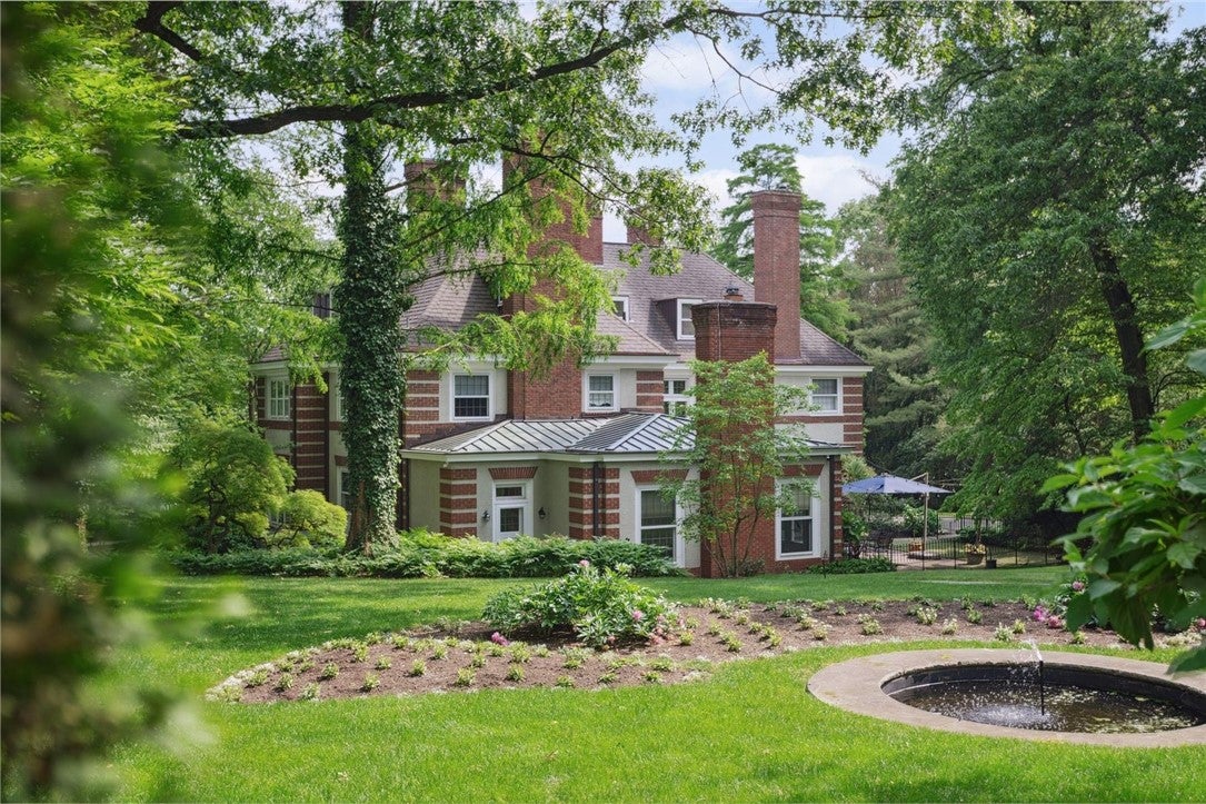 5563 Northumberland Street