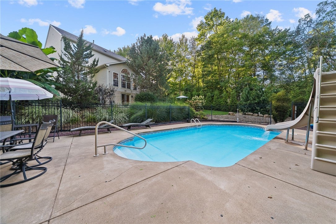 3283 Hidden Brooke Ct