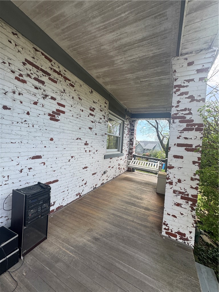 408 Dickson Ave