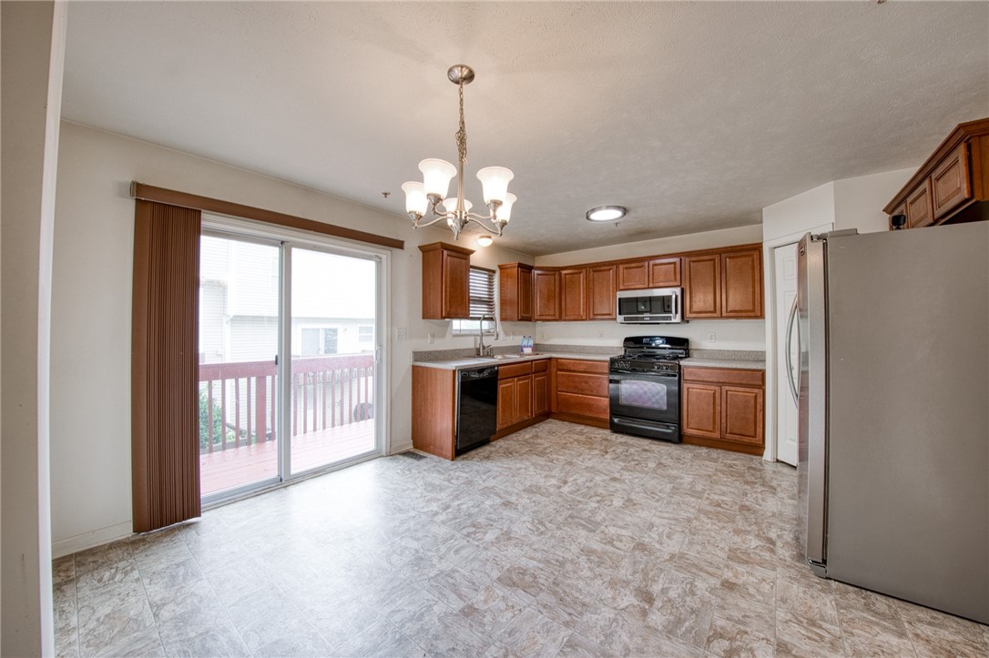 204 Ascot Ct