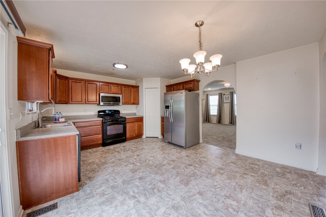 204 Ascot Ct