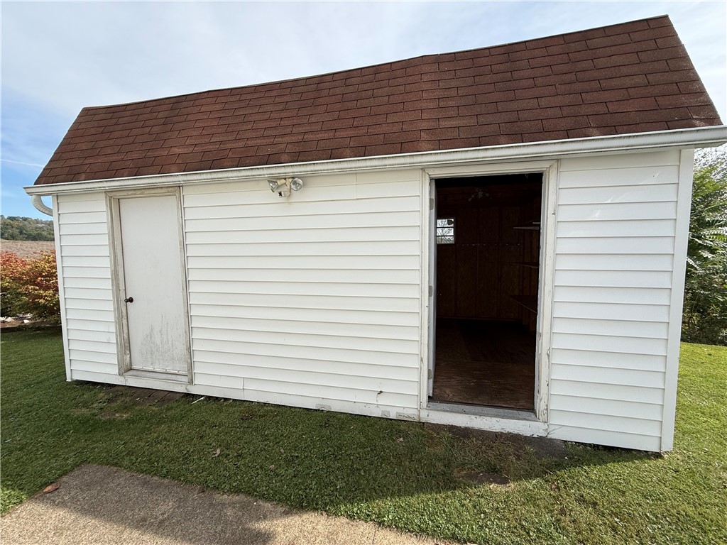 White Twp, Pennsylvania 15701, United States, 3 Bedrooms Bedrooms, ,2 BathroomsBathrooms,Residential,Active,218997