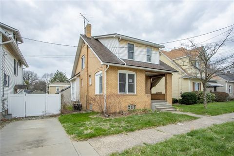 Photo of 1103 Liberty Ave, Natrona Heights, PA 15065 (MLS # 1746303)
