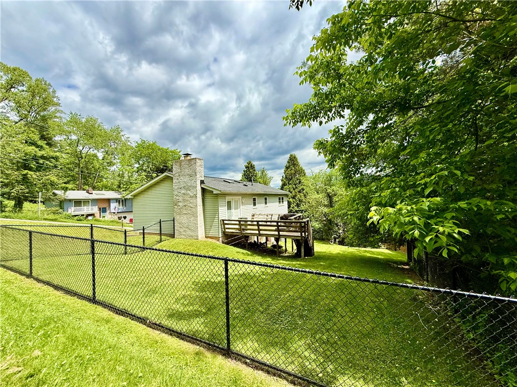 1386 Riddle Ave