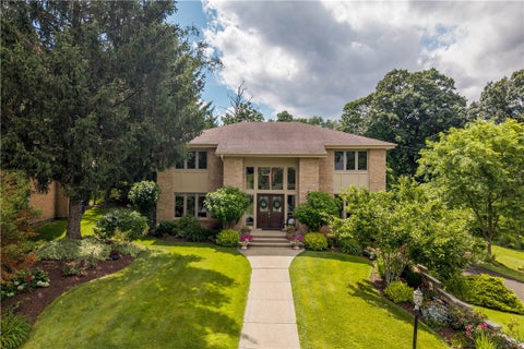 Photo of 1029 Tall Trees Dr, Pittsburgh, PA 15241 (MLS # 1761719)